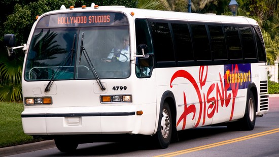 Transporte por ônibus Disney